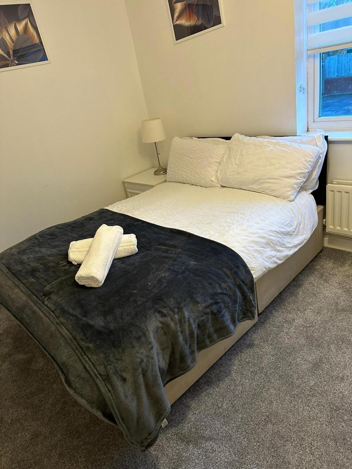 Maidstone Villa 3 Bedroom Free Sports Channels,Parking Sleeps 7 Luaran gambar