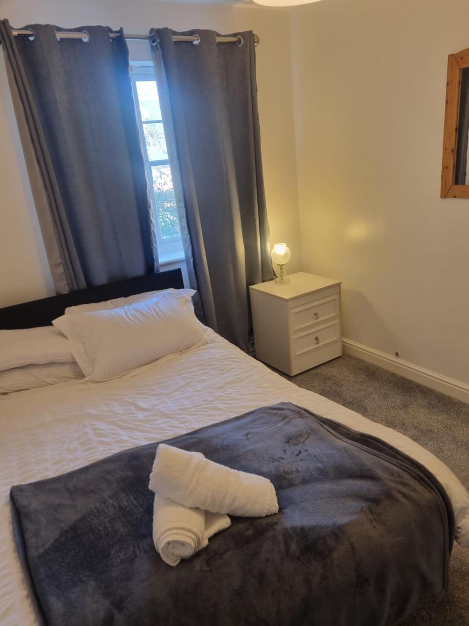 Maidstone Villa 3 Bedroom Free Sports Channels,Parking Sleeps 7 Luaran gambar
