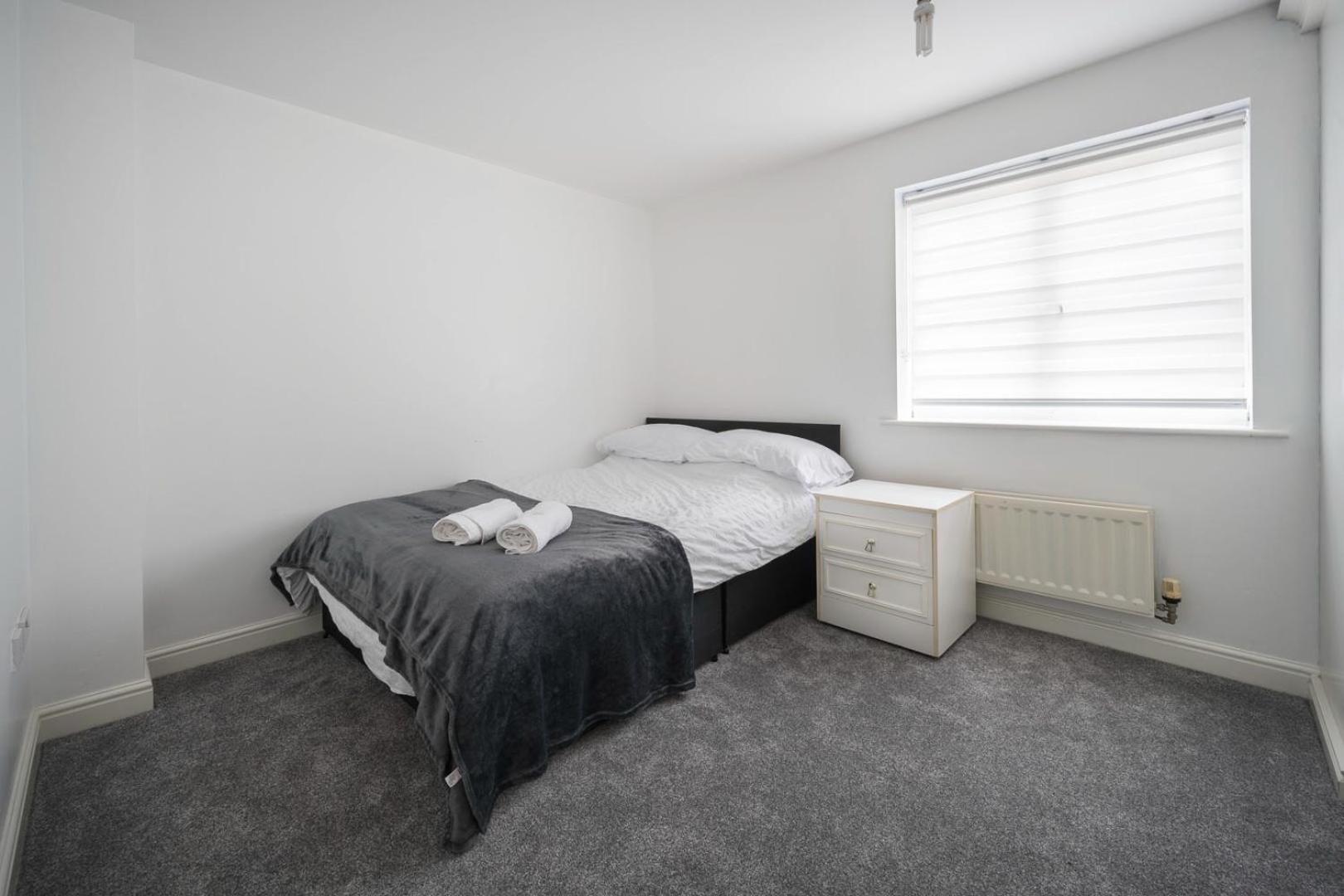 Maidstone Villa 3 Bedroom Free Sports Channels,Parking Sleeps 7 Luaran gambar